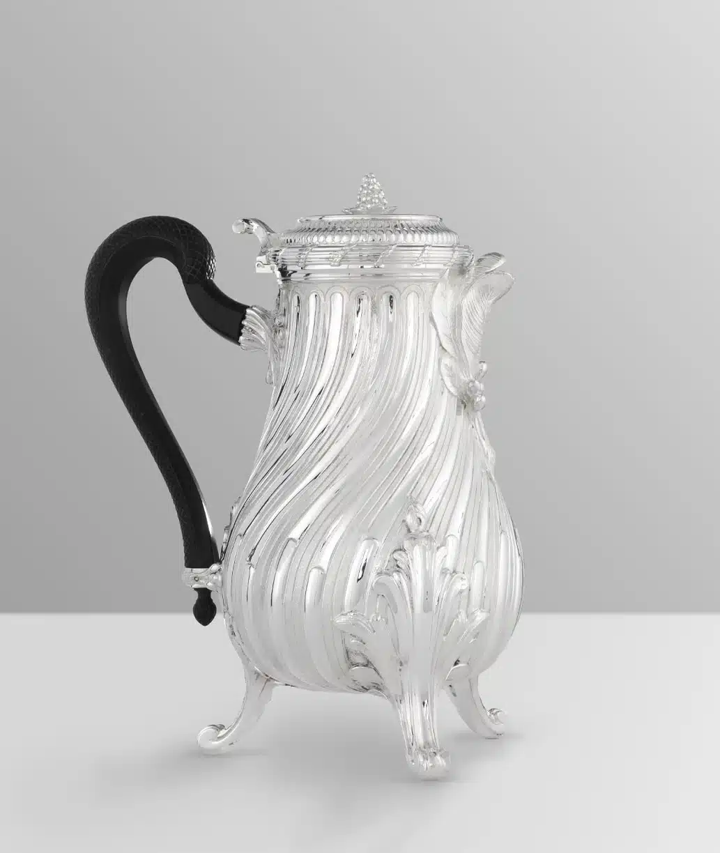 Cafetière François Thomas Germain sur fond gris 