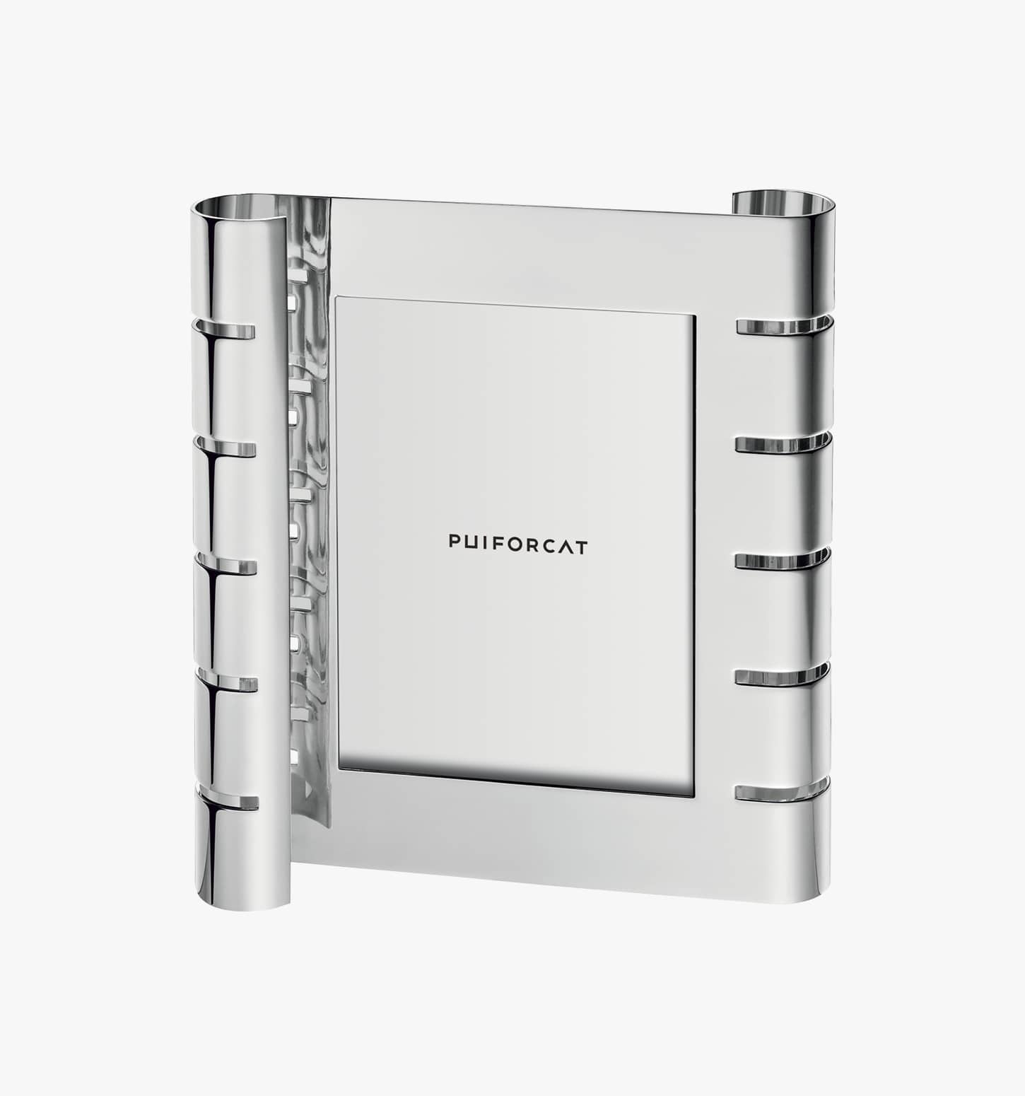 Large vertical picture frame in silver plated from Ruban collection from Puiforcat