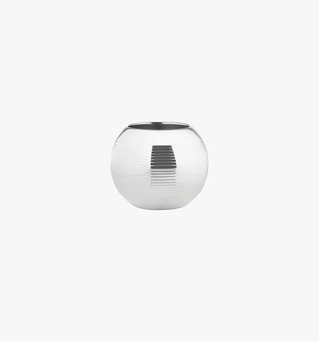 Vase in size S in silver plated from Pétanque collection from Puiforcat