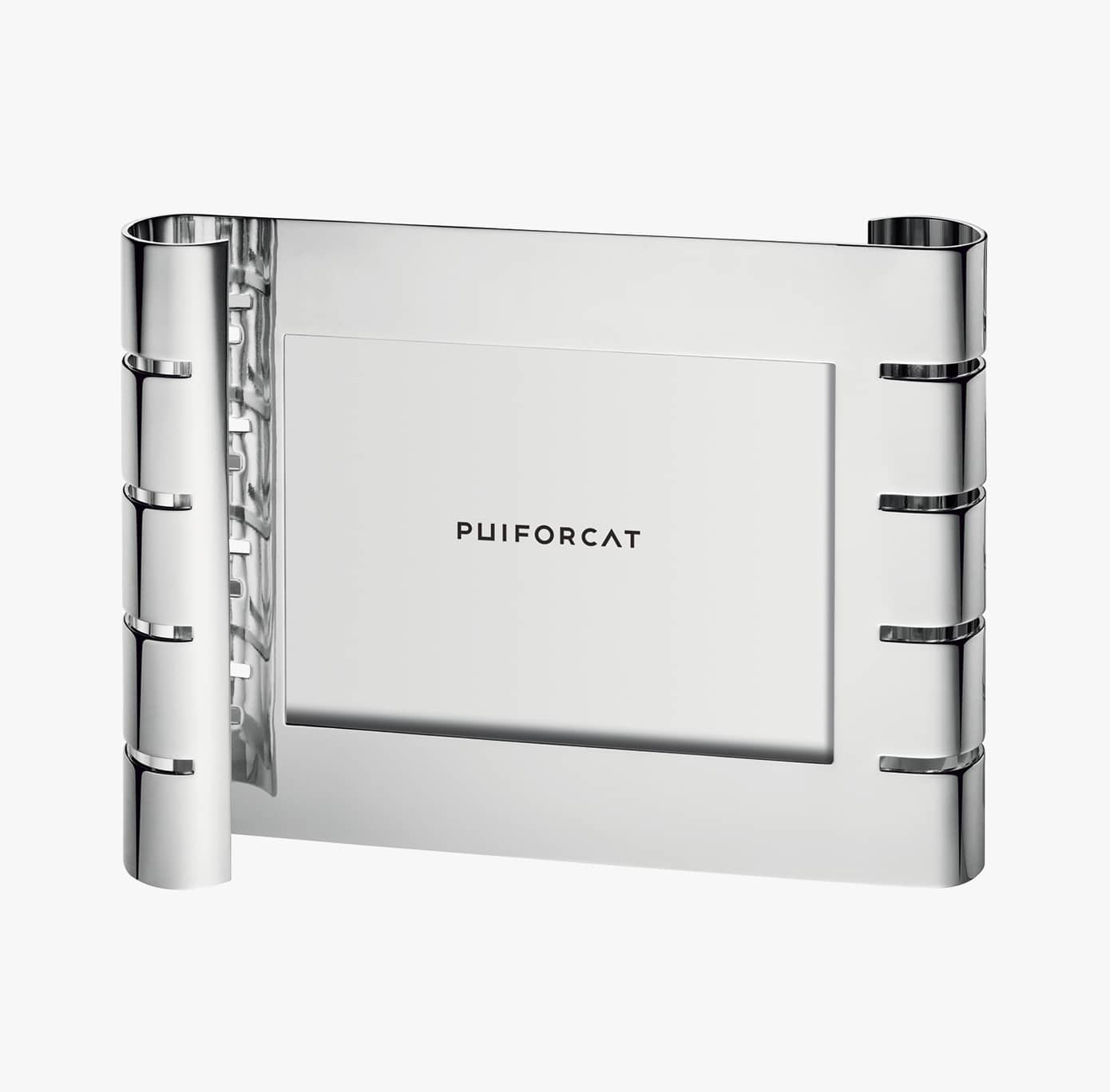 Large horizontal picture frame in silver plated from Ruban collection from Puiforcat