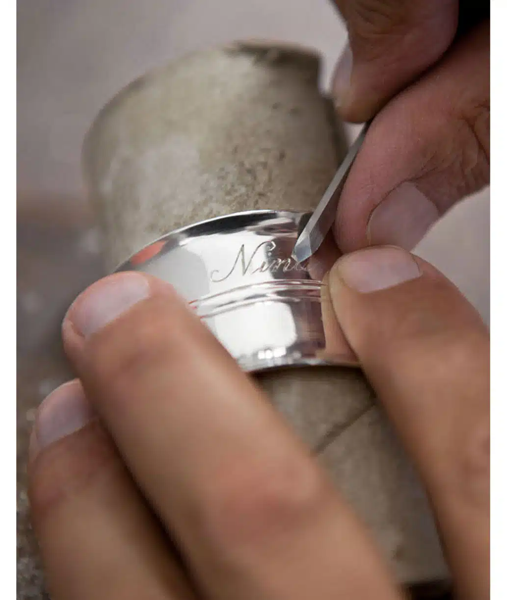 Gravure à l'atelier Puiforcat