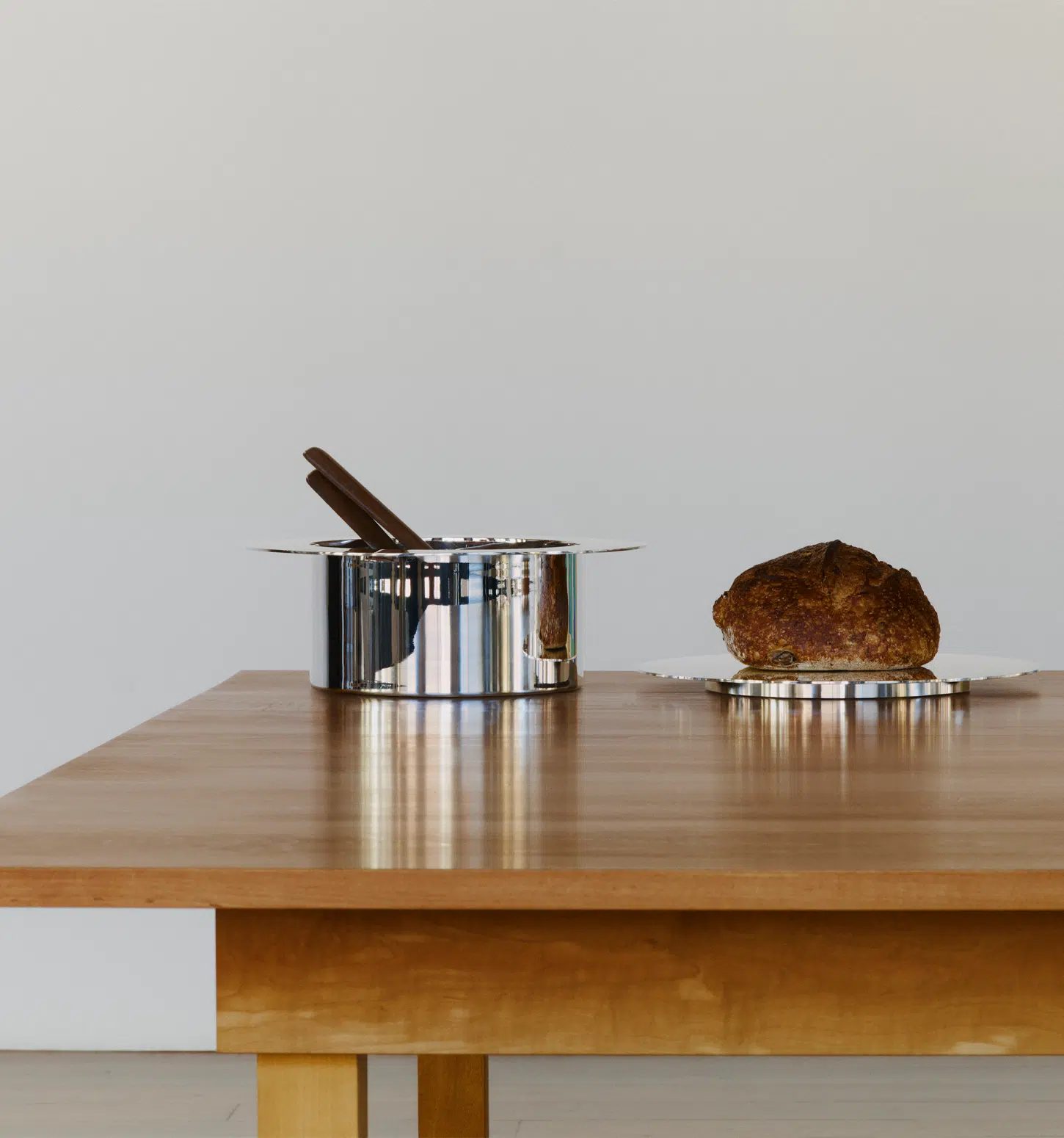 Dinner Service sur une table en bois
